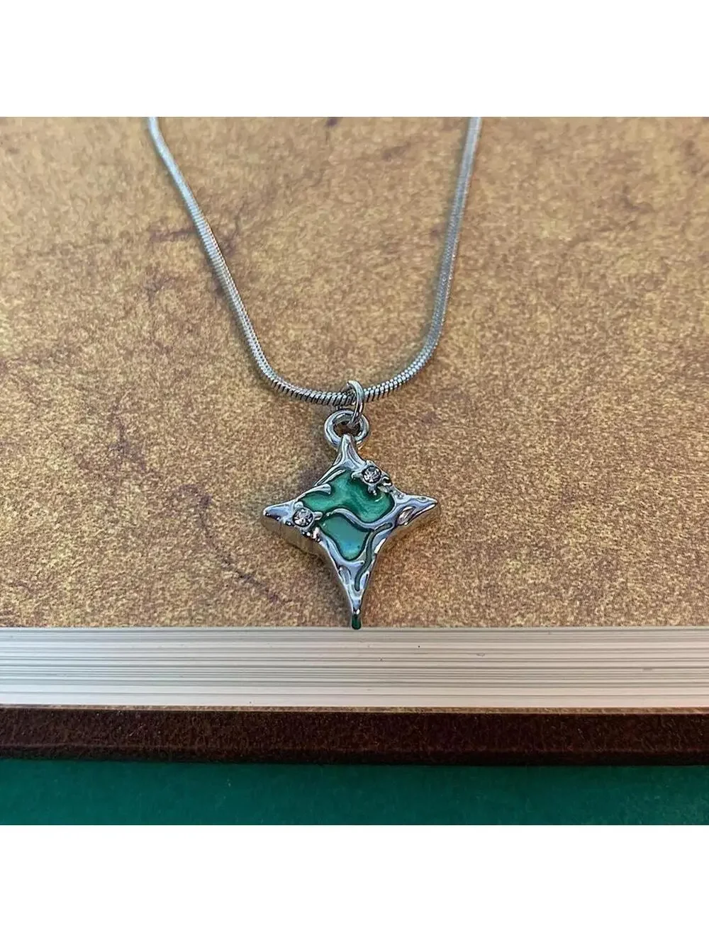 Y2K Cyber Melted Green Opal Star Silver Rope Chain Necklace Unisex